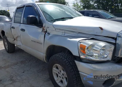 2007 Dodge Ram 1500 Slt z USA, uszkodzony, nr VIN 1D7HA18P07S226129